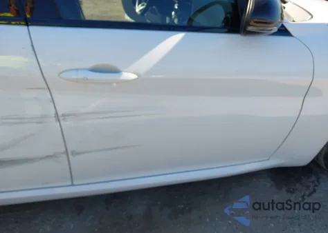 2021 Alfa Romeo Giulia Rwd z USA, uszkodzony, nr VIN ZARFAMANXM7641524